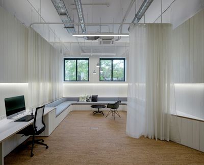 Gardinsystem, SG 6970, Colorama 2, Mediabrands Headquarters, Madrid, Spain