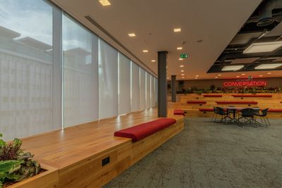 Rullegardiner, SG 4910, Versascreen 1-10%, Virgin Money, Glasgow, Scotland, United Kingdom