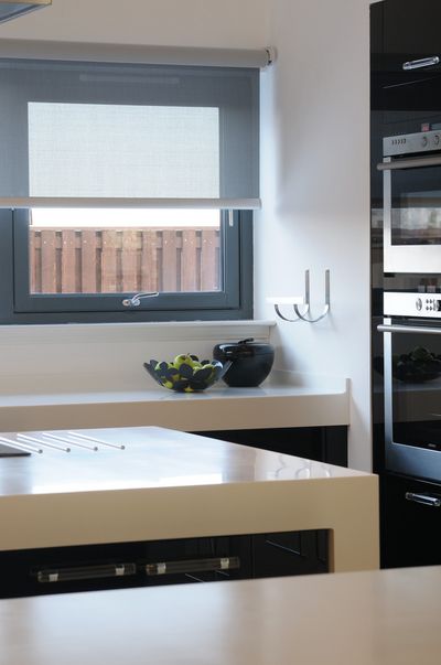 Rullegardiner, SG 4910, Room shot "Kenny Miller Home", Edinburgh, United Kingdom