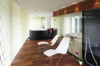 Lamellgardiner, SG 2810, Multi Visio, Room shot "Private Residence", Switzerland, Vertical Waves