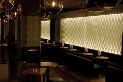 Lamellgardiner, SG 2810, Multi Visio, Room shot "Amber Club", Zurich, Switzerland, Vertical Waves