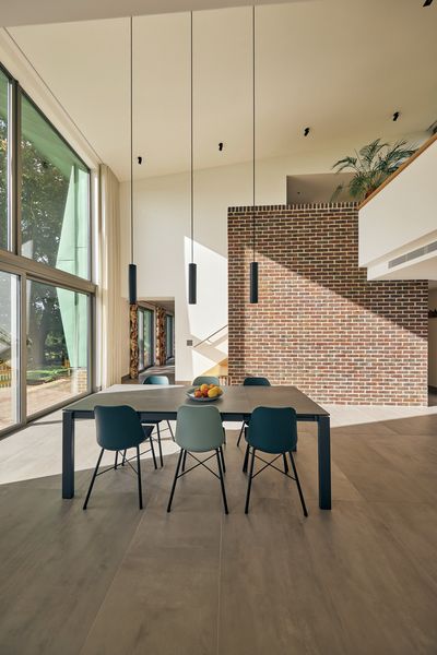 Elektrotrekk, SG 5600, Colorama 1 Multicolour, Copper Bottom, Oxford, United Kingdom