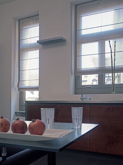 Roman Blind Systems, SG 2120, Colorama 1, Room shot "weisses Schloss", Switzerland