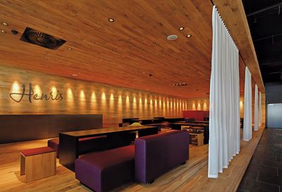 Curtain Systems, SG 6103, Colorama 1, Room shot "Henris Restaurant & Catering BERNEXPO", Berne, Switzerland