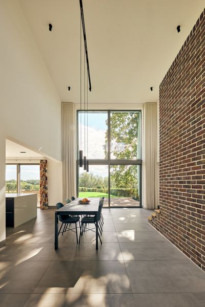 Elektrotrekk, SG 5600, Colorama 1 Multicolour, Copper Bottom, Oxford, United Kingdom